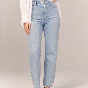 BNWT Abercrombie high rise straight jeans